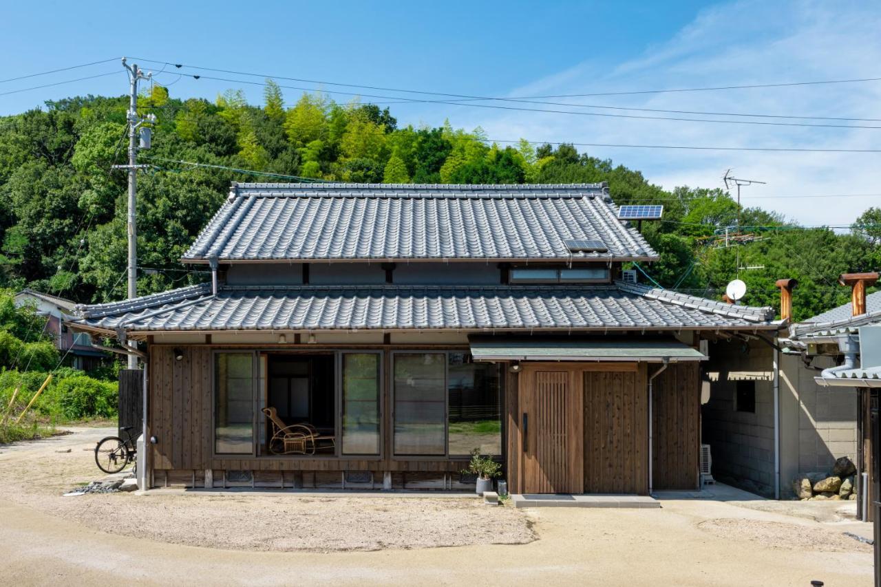 Omishima Space Omoya Imabari Railway Station المظهر الخارجي الصورة