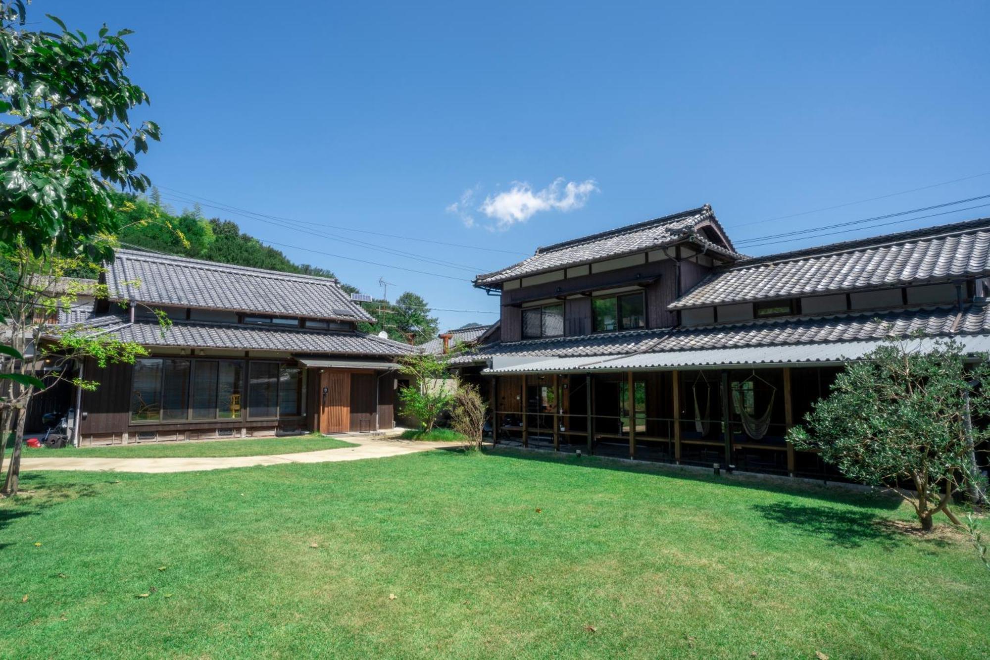 Omishima Space Omoya Imabari Railway Station المظهر الخارجي الصورة